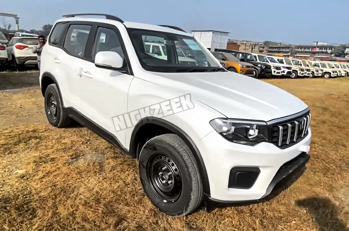Mahindra Scorpio N Z4 front quarter